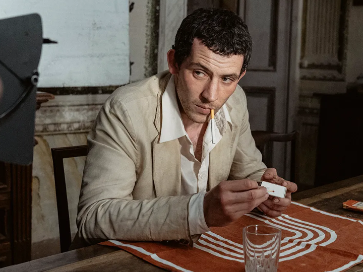 La Quimera Texto 2 Josh O' Connor